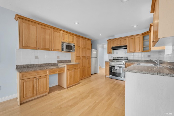 Photo 12 at 313 E 27 Street, Upper Lonsdale, North Vancouver