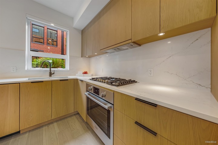 Photo 3 at 123 - 5383 Willow Street, Cambie, Vancouver West