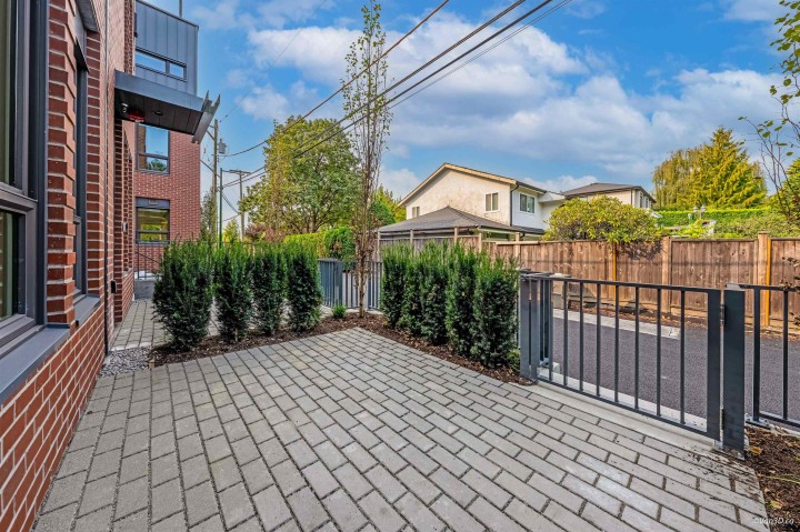 Photo 9 at 123 - 5383 Willow Street, Cambie, Vancouver West