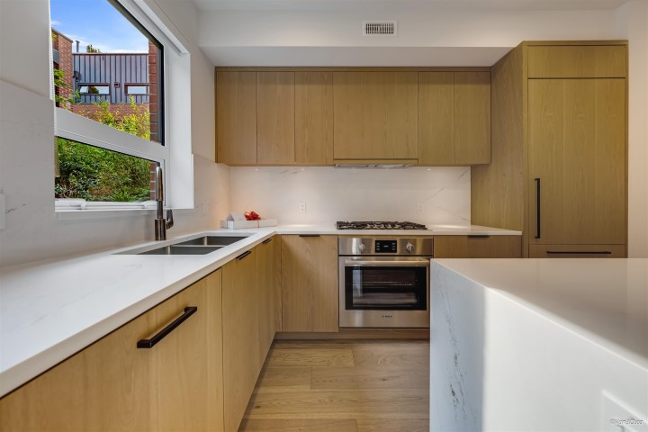 Photo 4 at 123 - 5383 Willow Street, Cambie, Vancouver West