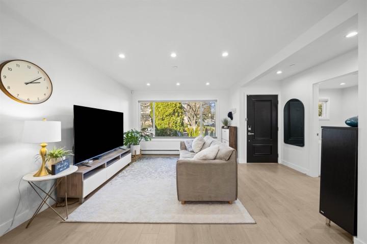 Photo 6 at 870 W 59th Avenue, Marpole, Vancouver West