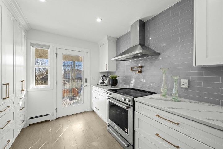 Photo 12 at 870 W 59th Avenue, Marpole, Vancouver West