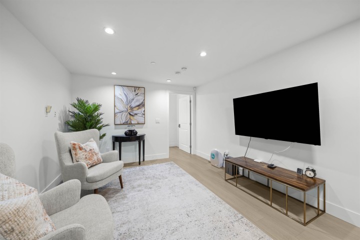 Photo 22 at 870 W 59th Avenue, Marpole, Vancouver West