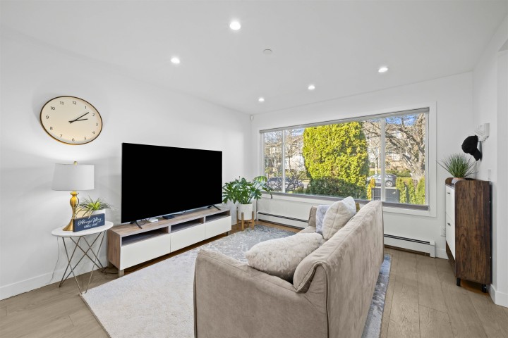 Photo 5 at 870 W 59th Avenue, Marpole, Vancouver West