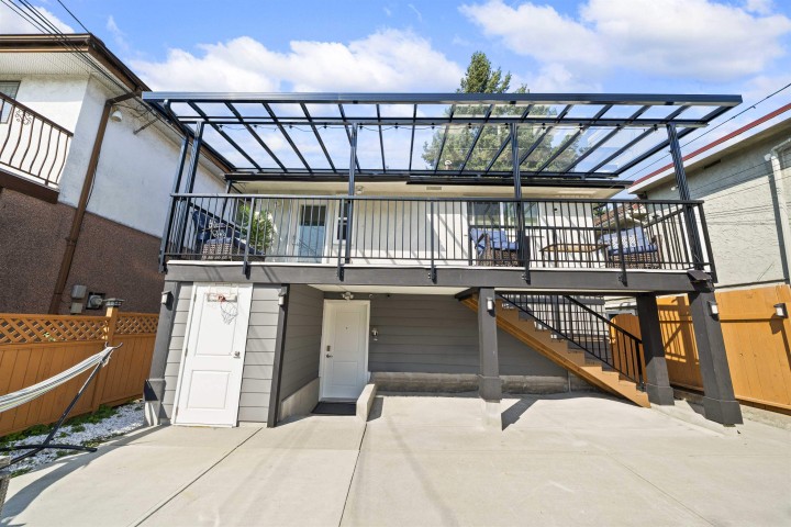 Photo 34 at 870 W 59th Avenue, Marpole, Vancouver West
