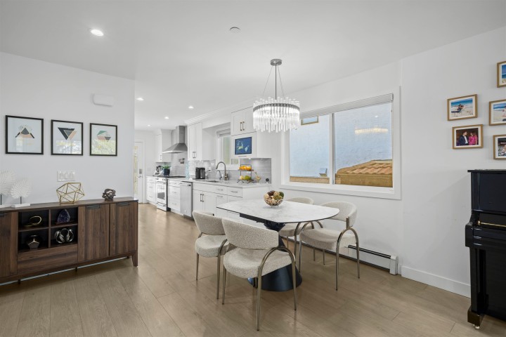 Photo 10 at 870 W 59th Avenue, Marpole, Vancouver West