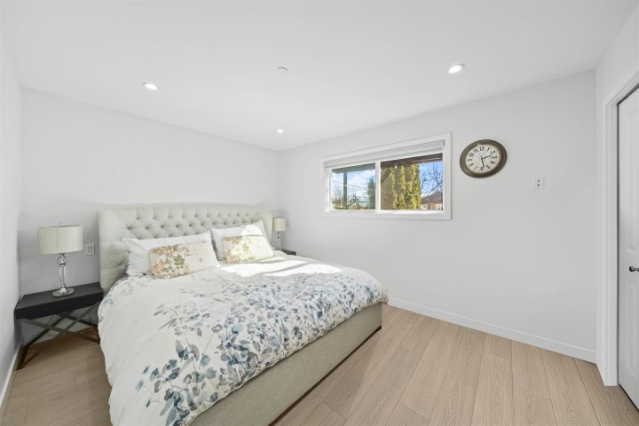 Photo 14 at 870 W 59th Avenue, Marpole, Vancouver West