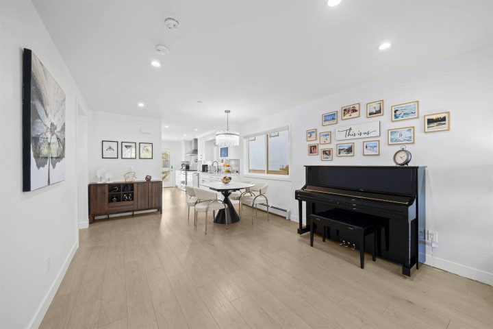 Photo 8 at 870 W 59th Avenue, Marpole, Vancouver West