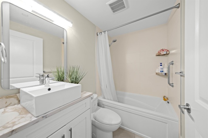 Photo 25 at 870 W 59th Avenue, Marpole, Vancouver West