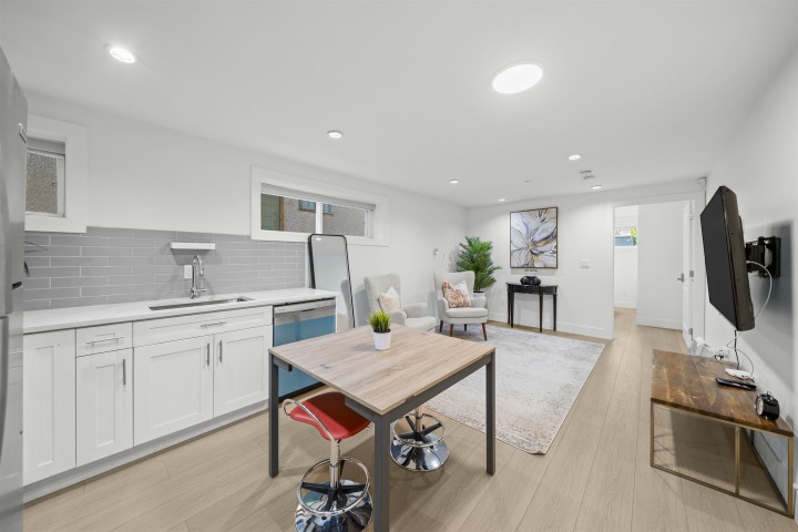 Photo 21 at 870 W 59th Avenue, Marpole, Vancouver West