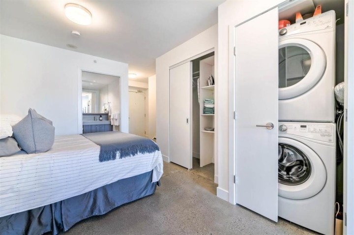 Photo 13 at 404 - 231 E Pender Street, Strathcona, Vancouver East