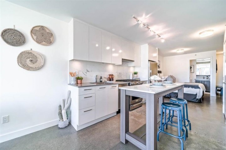 Photo 7 at 404 - 231 E Pender Street, Strathcona, Vancouver East