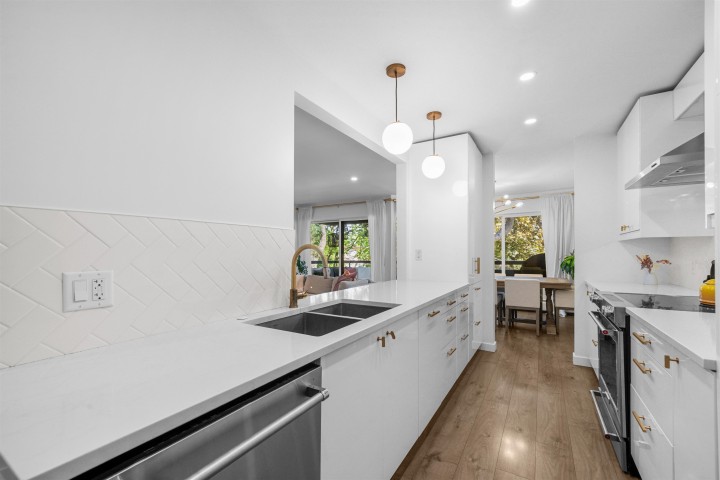 Photo 12 at 302 - 1720 W 12th Avenue, Fairview VW, Vancouver West