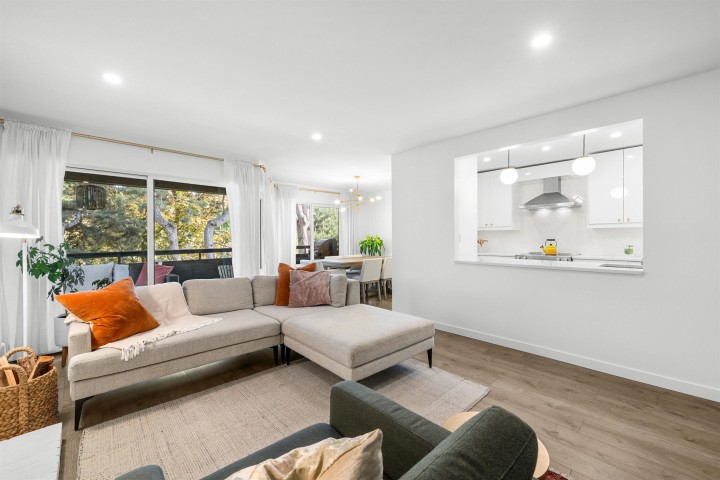 Photo 7 at 302 - 1720 W 12th Avenue, Fairview VW, Vancouver West