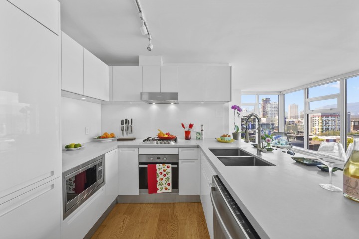 Photo 13 at 1205 - 188 Keefer Street, Downtown VE, Vancouver East