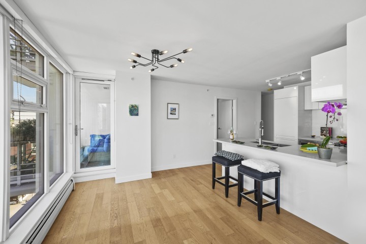 Photo 9 at 1205 - 188 Keefer Street, Downtown VE, Vancouver East