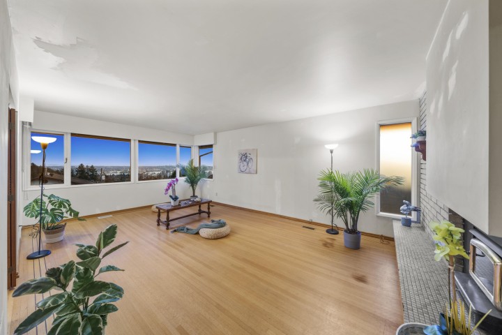 Photo 9 at 437 E 29th Street, Upper Lonsdale, North Vancouver