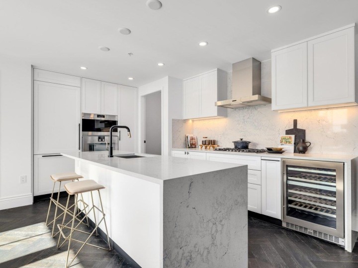 Photo 1 at 309 - 2096 W 47th Avenue, Kerrisdale, Vancouver West