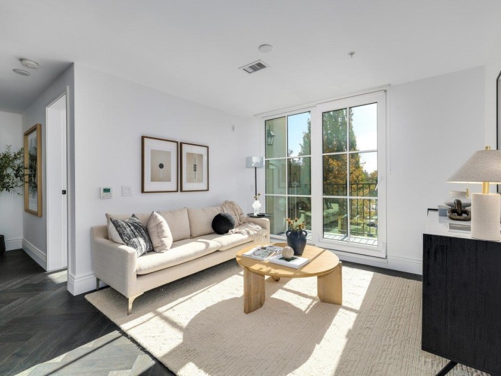 Photo 8 at 309 - 2096 W 47th Avenue, Kerrisdale, Vancouver West