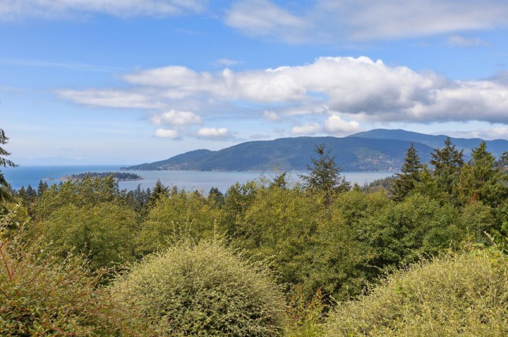 Photo 35 at 5307 Aspen Drive, Upper Caulfeild, West Vancouver