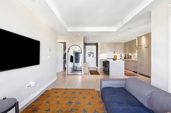 Photo 6 at 303 - 707 E 3 Street, Queensbury, North Vancouver