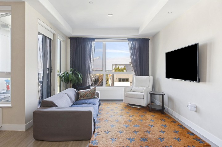 Photo 3 at 303 - 707 E 3 Street, Queensbury, North Vancouver