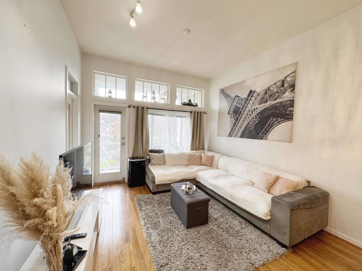 Photo 3 at 415 - 3651 Foster Avenue, Collingwood VE, Vancouver East