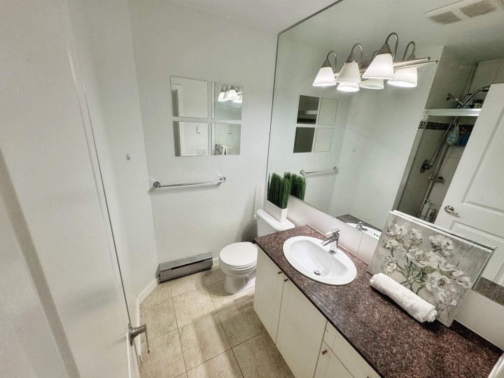 Photo 10 at 415 - 3651 Foster Avenue, Collingwood VE, Vancouver East