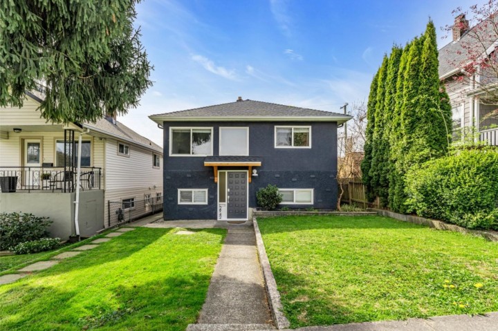 Photo 1 at 2942 E Georgia Street, Renfrew VE, Vancouver East