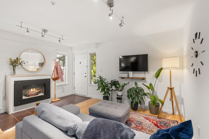 Photo 7 at 203 - 755 W 15th Avenue, Fairview VW, Vancouver West