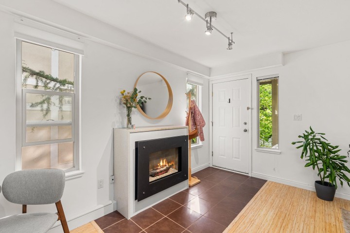 Photo 3 at 203 - 755 W 15th Avenue, Fairview VW, Vancouver West