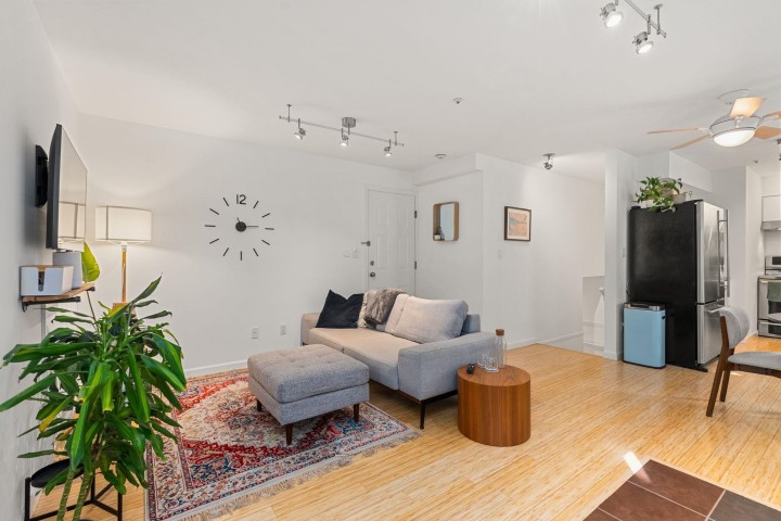 Photo 5 at 203 - 755 W 15th Avenue, Fairview VW, Vancouver West