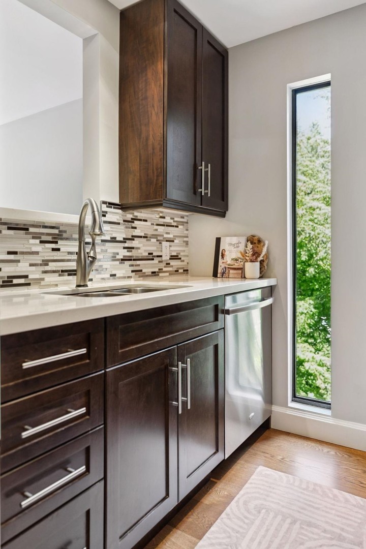 Photo 22 at 3349 Mountain Highway, Lynn Valley, North Vancouver