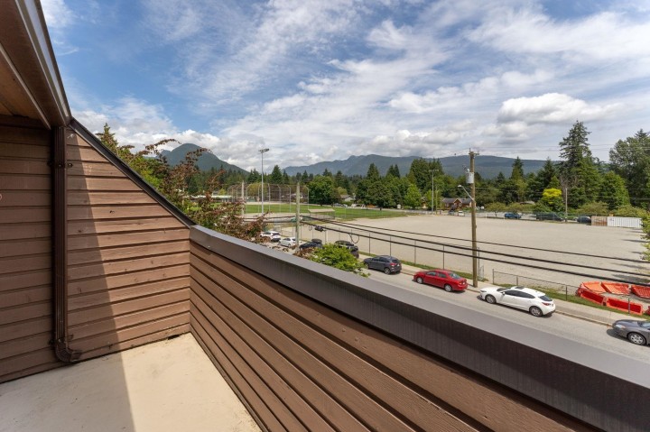 Photo 37 at 3349 Mountain Highway, Lynn Valley, North Vancouver