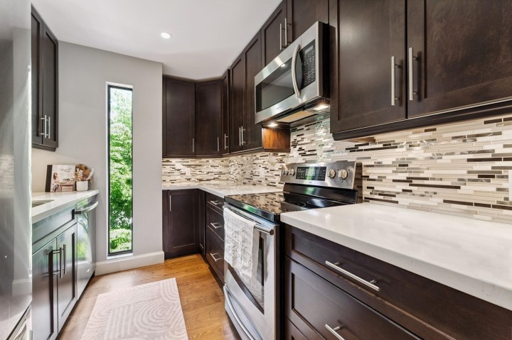 Photo 19 at 3349 Mountain Highway, Lynn Valley, North Vancouver