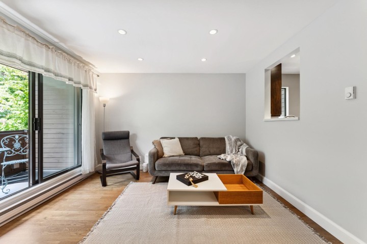 Photo 8 at 3349 Mountain Highway, Lynn Valley, North Vancouver