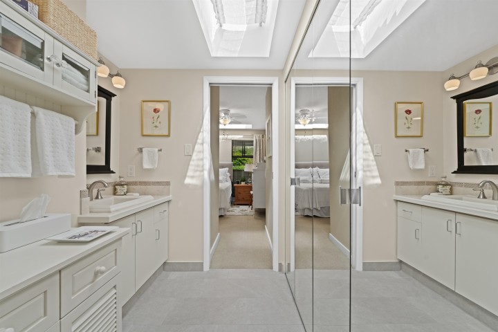 Photo 17 at 48 - 2250 Folkestone Way, Panorama Village, West Vancouver