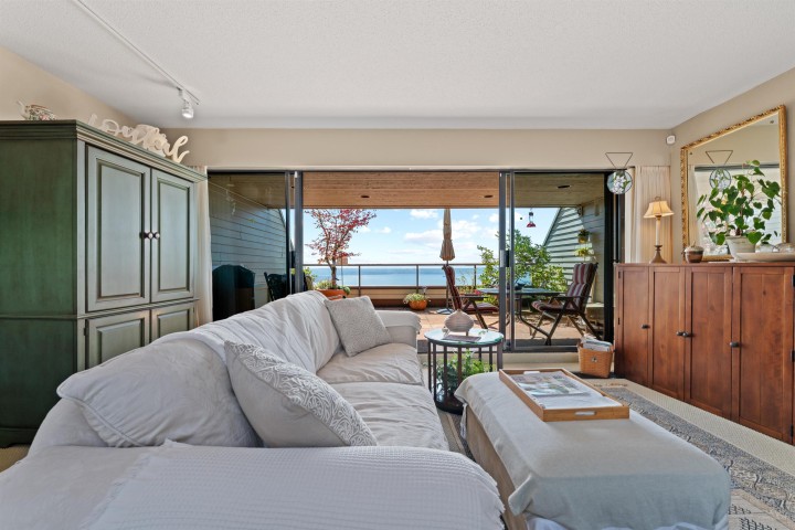 Photo 10 at 48 - 2250 Folkestone Way, Panorama Village, West Vancouver