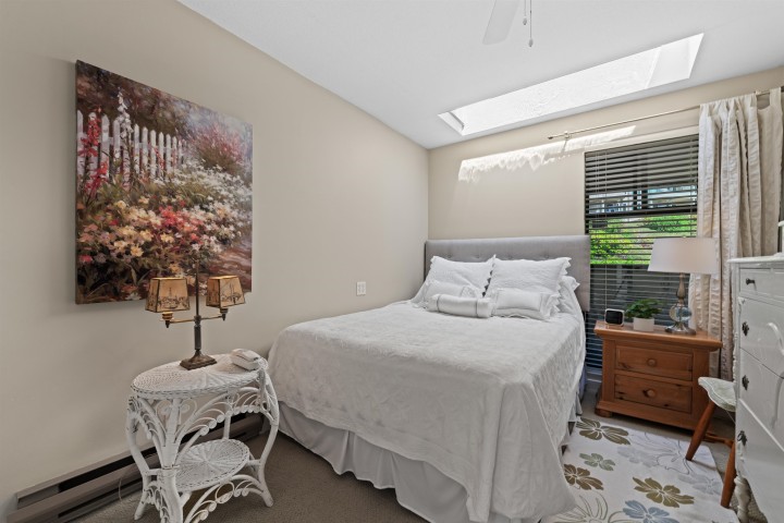 Photo 18 at 48 - 2250 Folkestone Way, Panorama Village, West Vancouver