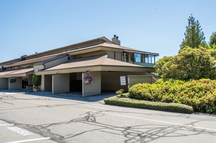 Photo 27 at 68 - 2212 Folkestone Way, Panorama Village, West Vancouver