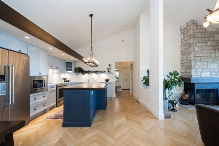 Photo 3 at 68 - 2212 Folkestone Way, Panorama Village, West Vancouver