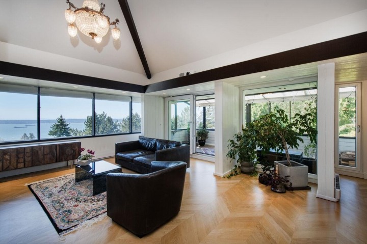 Photo 9 at 68 - 2212 Folkestone Way, Panorama Village, West Vancouver