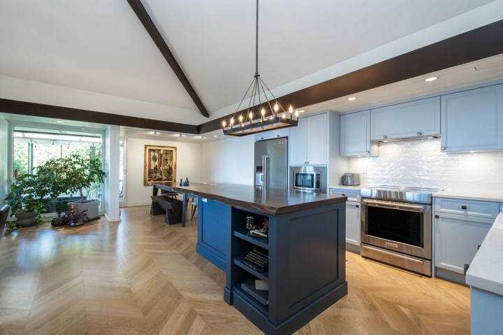 Photo 4 at 68 - 2212 Folkestone Way, Panorama Village, West Vancouver