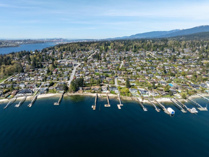 Photo 36 at 587 Beachview Drive, Dollarton, North Vancouver