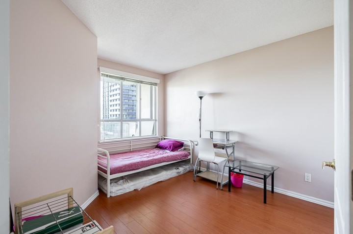 Photo 6 at 910 - 3489 Ascot Place, Collingwood VE, Vancouver East