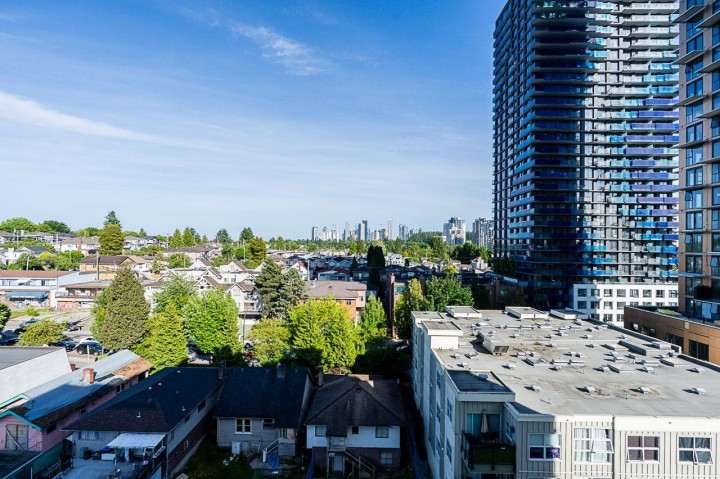 Photo 9 at 910 - 3489 Ascot Place, Collingwood VE, Vancouver East