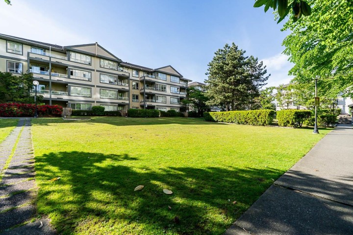 Photo 10 at 910 - 3489 Ascot Place, Collingwood VE, Vancouver East