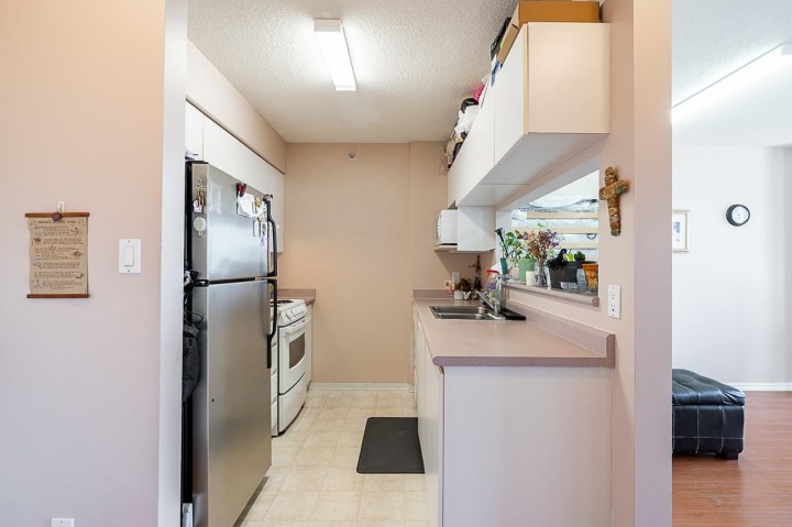 Photo 4 at 910 - 3489 Ascot Place, Collingwood VE, Vancouver East