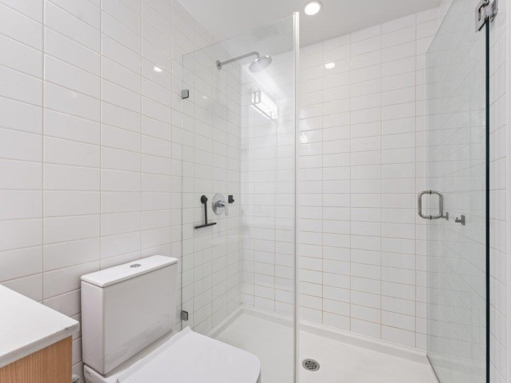 Photo 16 at 509 - 725 Marine Drive, Harbourside, North Vancouver