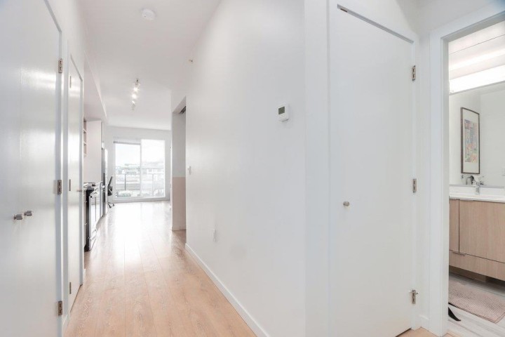 Photo 12 at 509 - 725 Marine Drive, Harbourside, North Vancouver